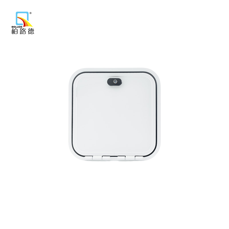 YA-CM-01 Hatch Door4.jpg